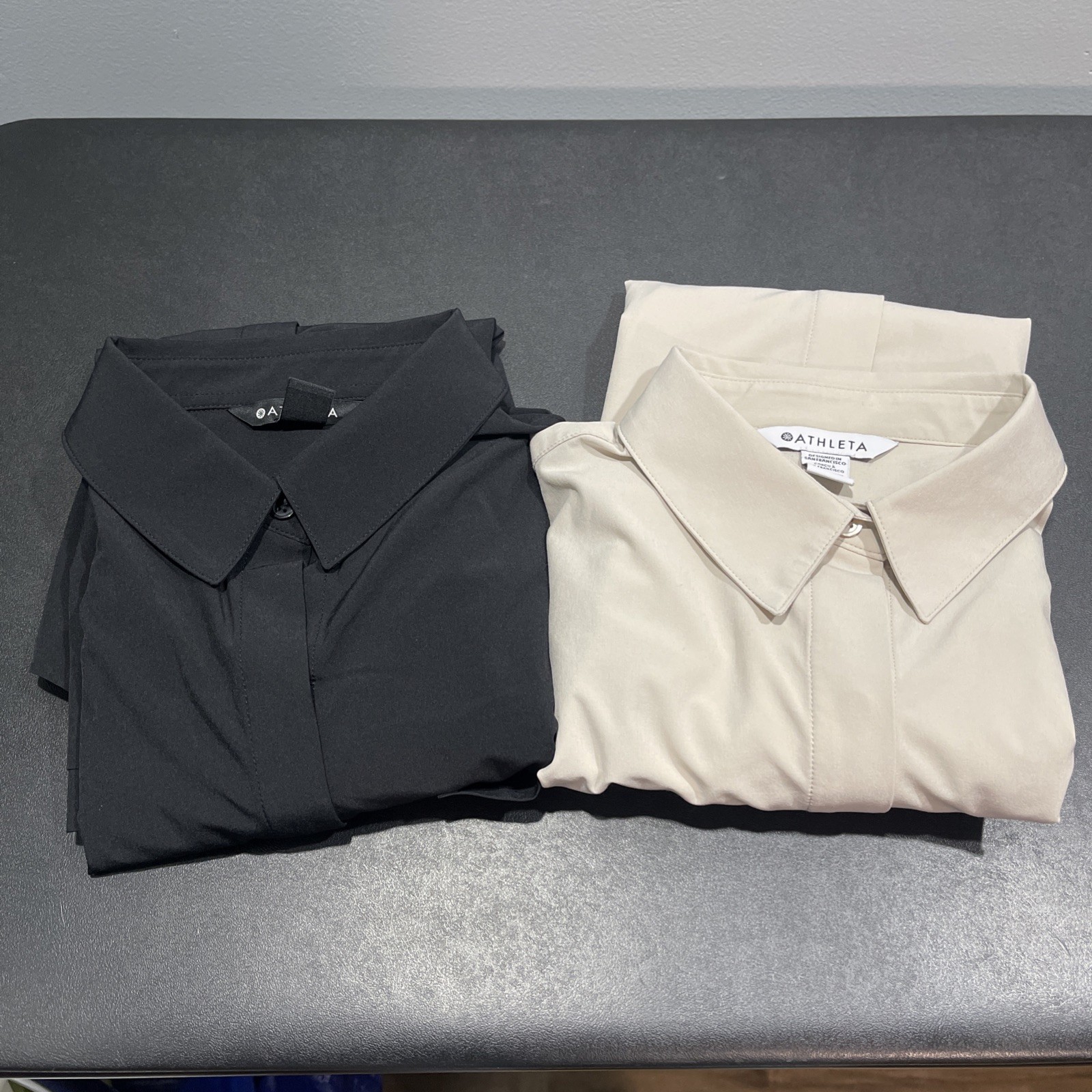 Athleta Urbanite Top 2.0 Womens Medium Black Beige Stretch Blouse Shirt Lot 2