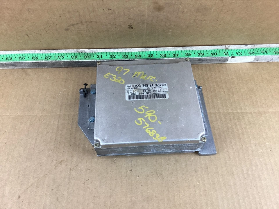 1997 - 2000 Mercedes Benz E320 ECU ECM Engine Control Module Unit A0235452432 - Image 2 of 4
