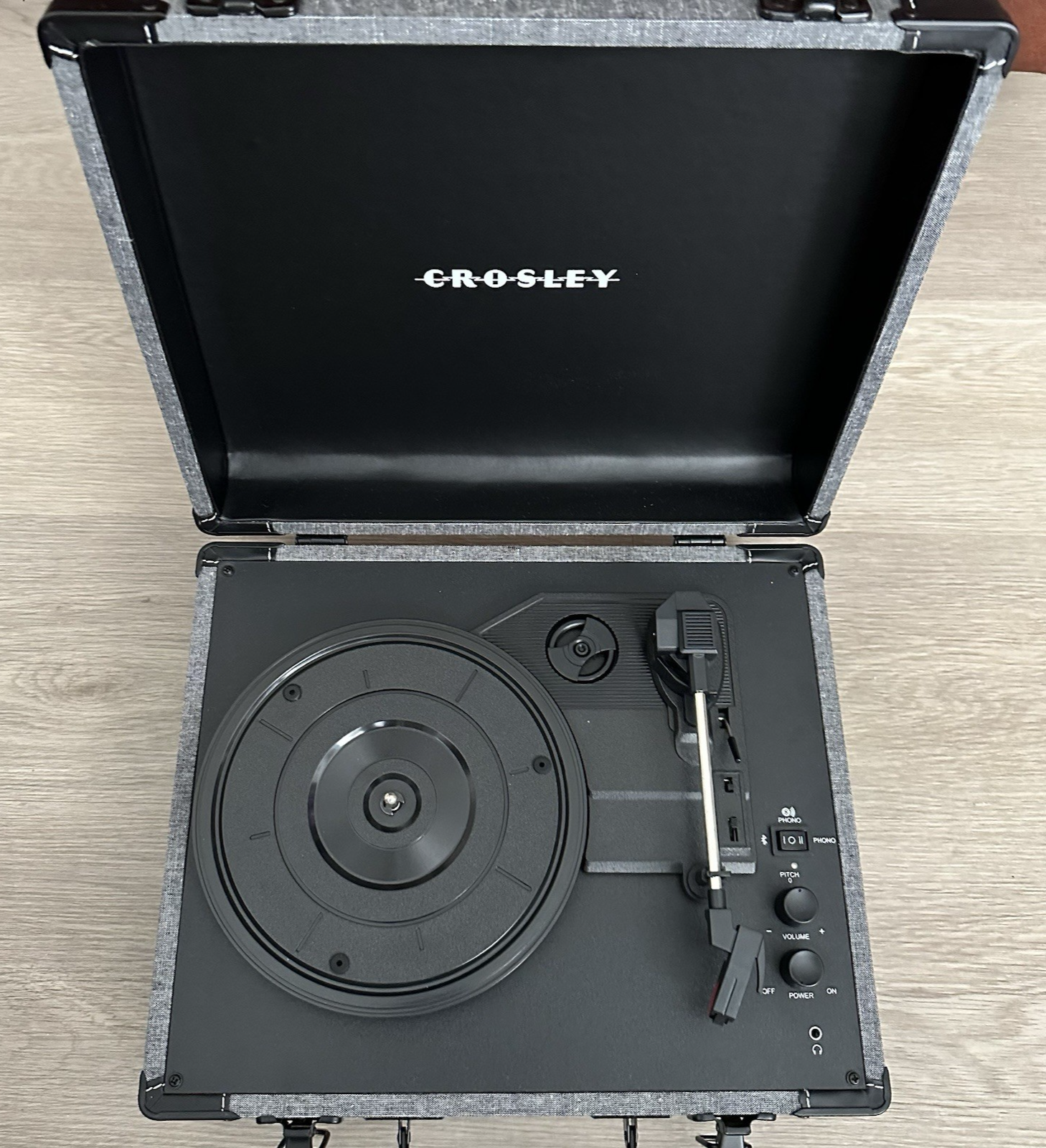 CROSLEY Cruiser Deluxe Turntable/Record Player-3 Speed Suitcase Style Bluetooth