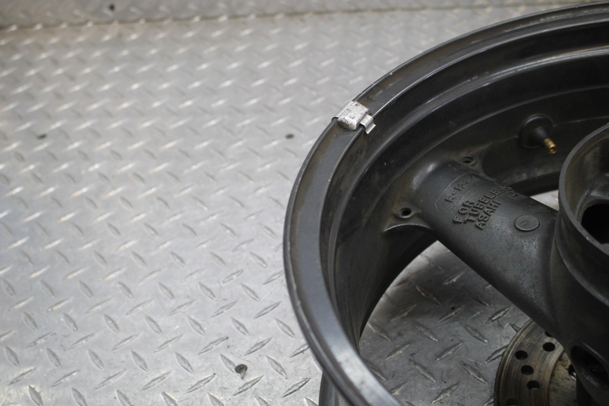1993 KAWASAKI NINJA ZX7 ZX750L ZX 750 L REAR BACK WHEEL RIM W