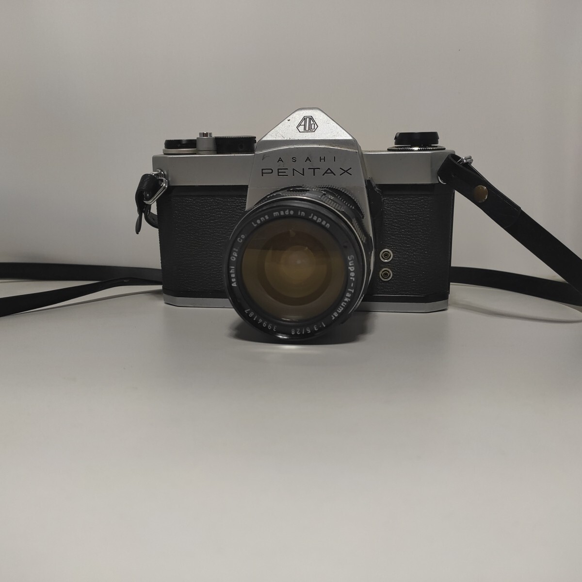 Asahi Pentax Spotmatic SP 1000 with Super Takumar 28mm F3.5 Lens