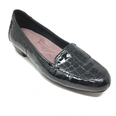 clarks timeless shoes