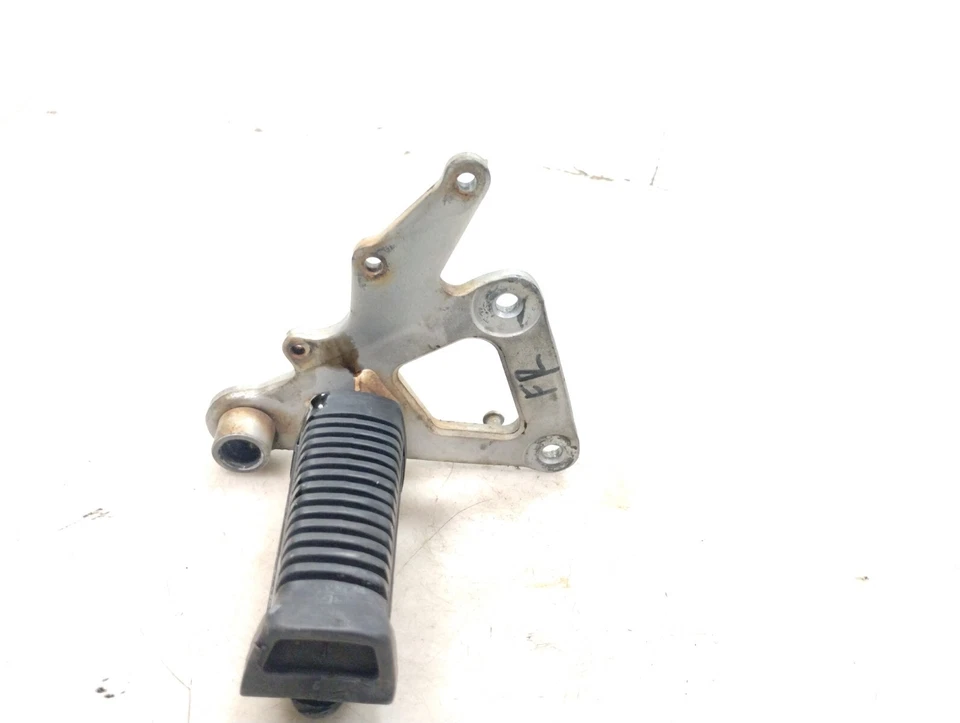 Soporte de montaje de clavija de pie delantero derecho Suzuki GS500 F E 2005 Foto 2 de 4