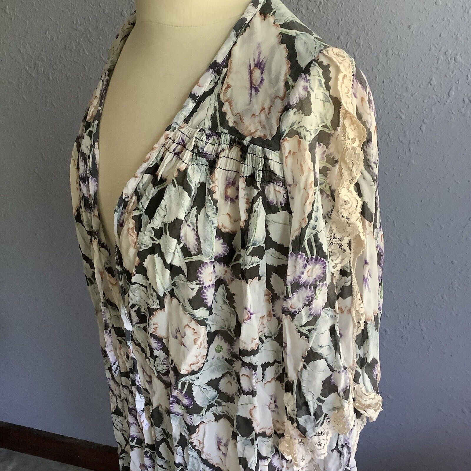 Neiman Marcus Kimono Sheer Lace Trim Floral Sheer… - image 8