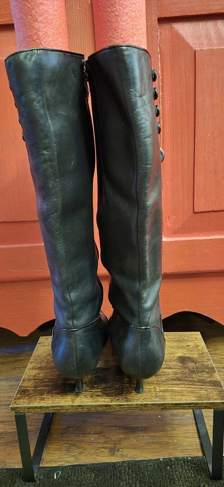 Difícil de Encontrar Ellen Tracy BARB Bota 8.5 M Cuero Negro Elegante Gatito Tacón Charol Acento Foto 4 de 4