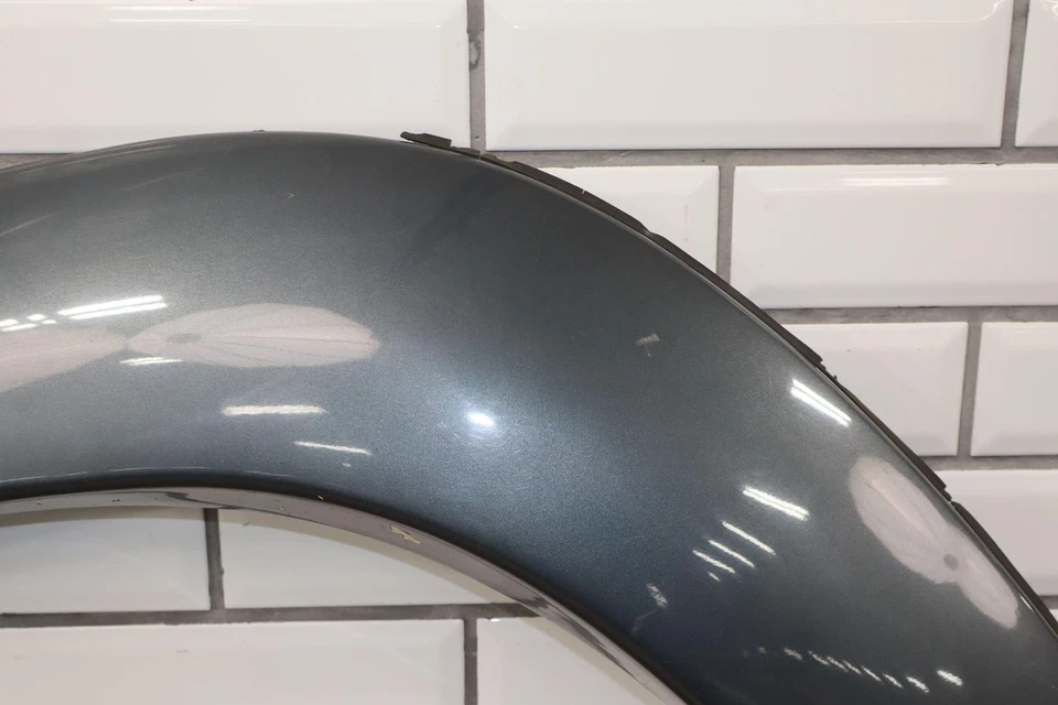 1991 - 1998 年丰田陆地巡洋舰左发球杆挡泥板喇叭轮成型 — 第 4/4 张图片