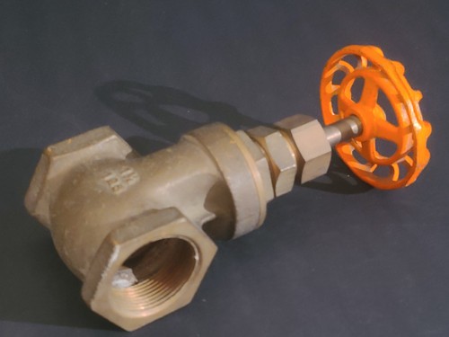 BRASS GATE VALVE, 1-1/4" NPT, 125 PSI, THREADED ENDS, Long Extended Handle
