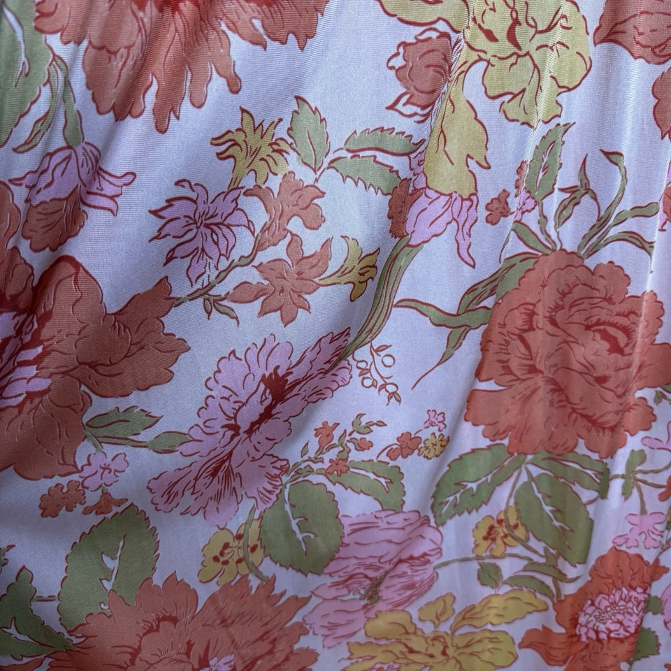 Vintage 70s VANITY FAIR Floral Long Nightgown Size 36 NYLON Maxi Dress Silky - Image 4 of 4