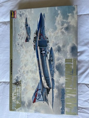 Hasegawa 1/48 F-4B/N Phantom II (Midway Bicentennial) KIT NO. P5 : 2200
