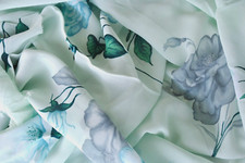 Stoff Viskose Krepp (?) Chiffon mint grün türkis neu 3,60 m x 1,40 m Meterware