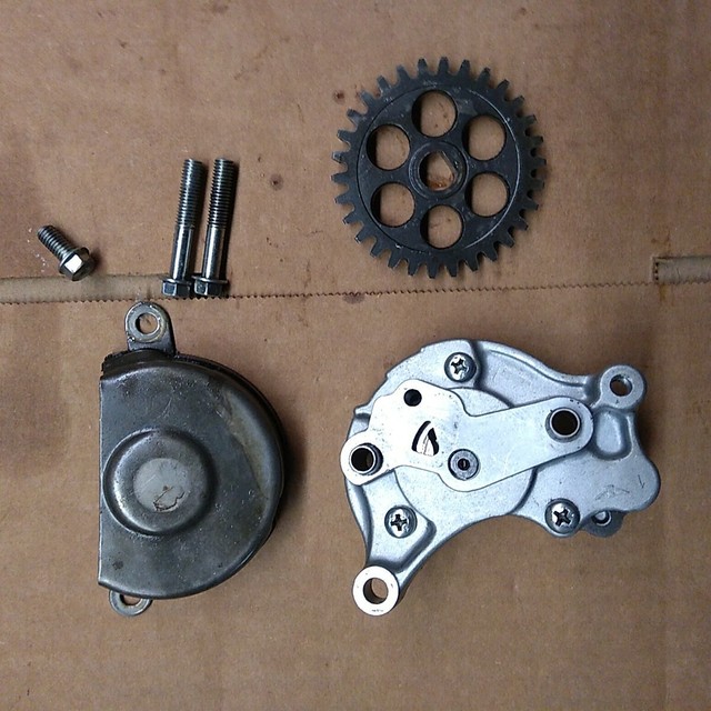 1986 HONDA XR250R XR 250 R OIL PUMP & GEAR eBay