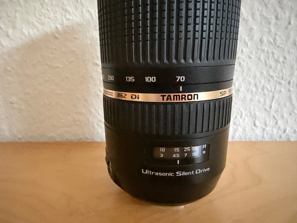 Tamron SP 70-300mm F/4-5.6  Telezoom-Objektiv für Sony Kameras - Bild 2 von 4