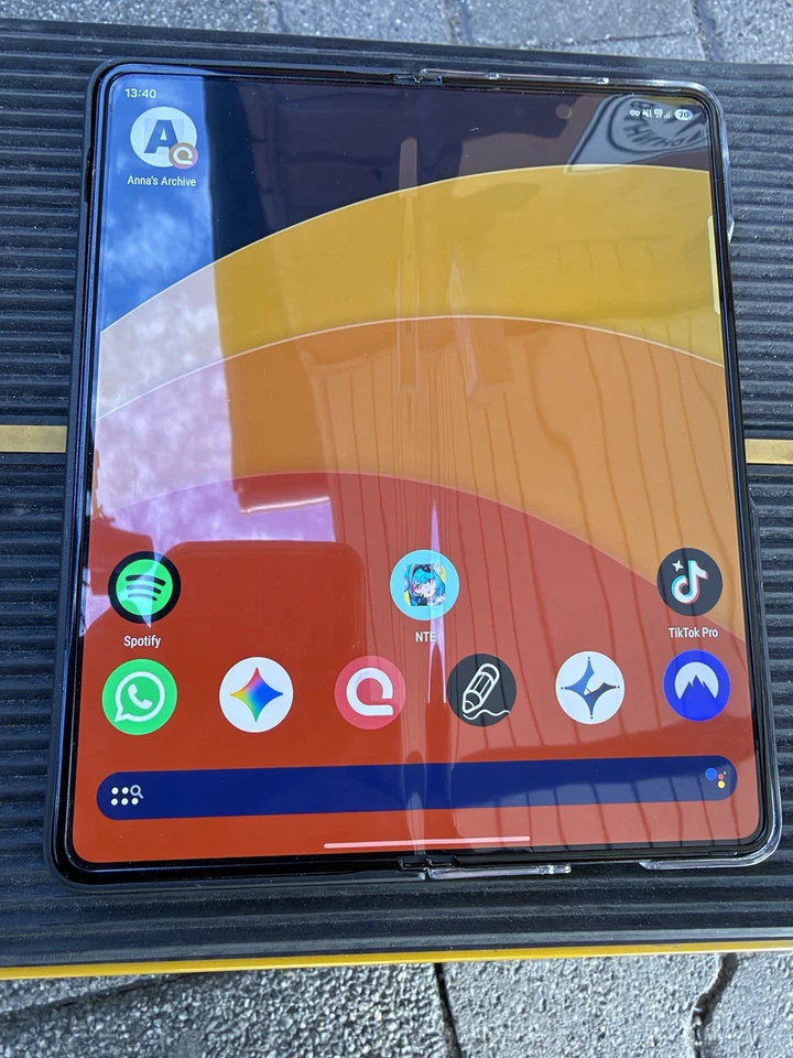 Samsung Galaxy Z Fold2 5G · 256GB, Foto 1 von 3