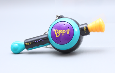 Bop It Vintage 2000 Mini Key Chain Pocket Handheld Game Travel 5
