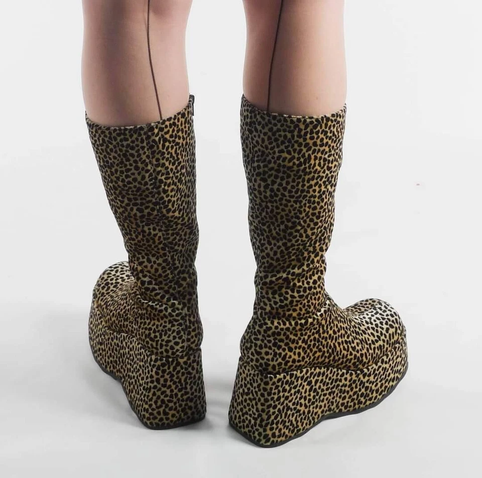 Botas anabela plataforma robusta vintage anos 90 estampa de animal falso pele de leopardo tamanho 8.5 - Imagem 4 de 4