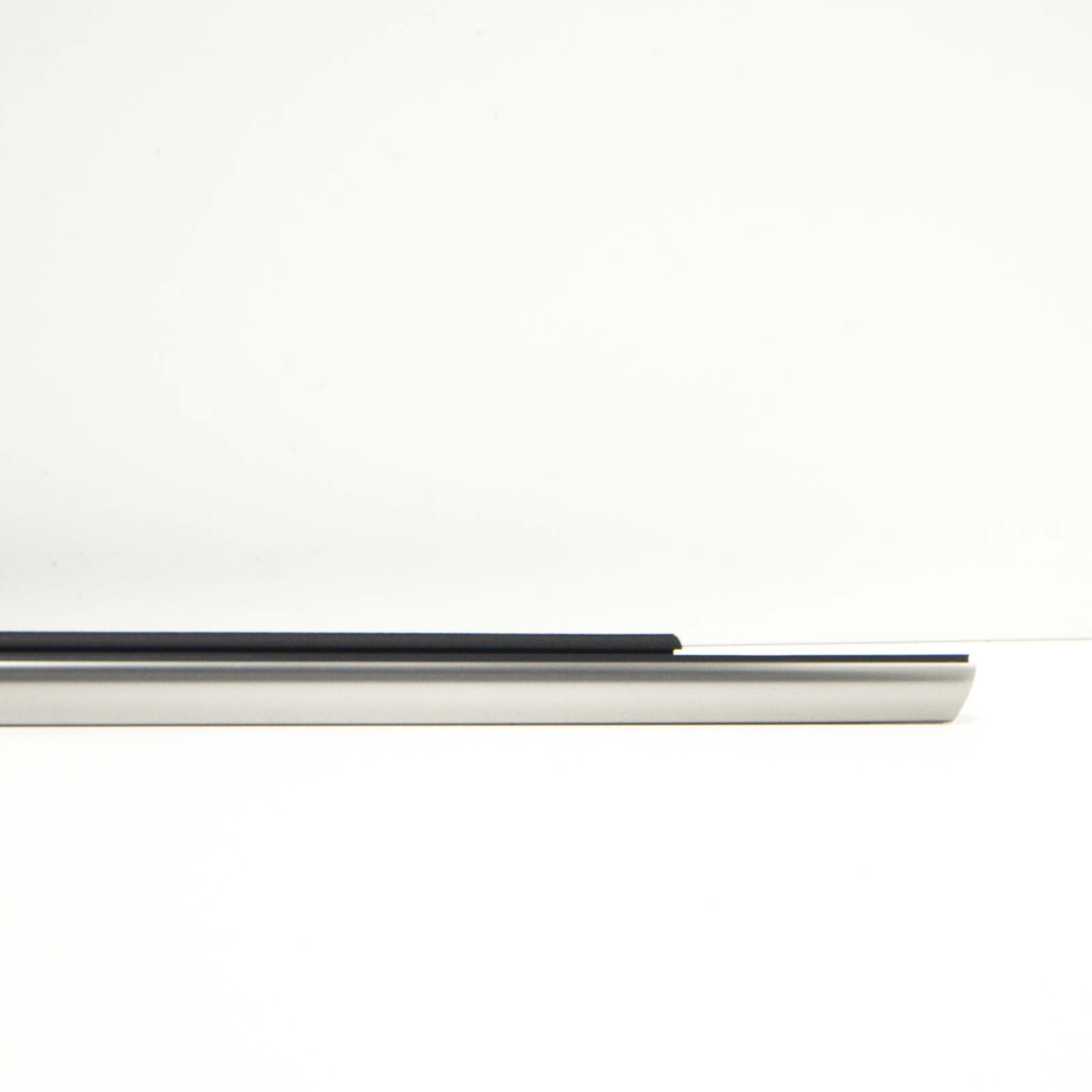 NEW BMW X6 F16 FRONT LEFT DOOR EXTERIOR CHANNEL COVER 51337377899  