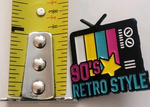 Broche prendedor de solapa colorida antena de TV esmalte "estilo retro años 90"^ - Imagen 7 de 7