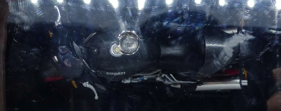 Moto Ducati 900 Monster SA superbike 1/24 - Photo 3/4