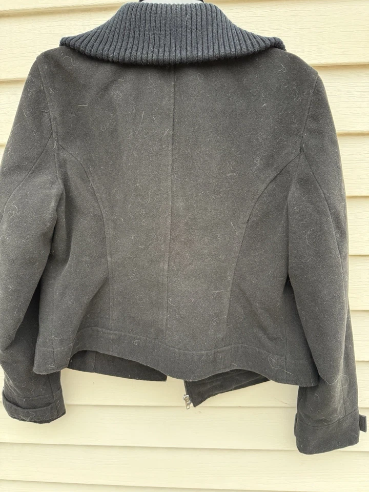 CHAQUETA ABRIGO DECRETO NEGRA DOBLE BOTONADURA DE PUNTO CON CUELLO DE GUISANTE TALLA L/G Foto 4 de 4