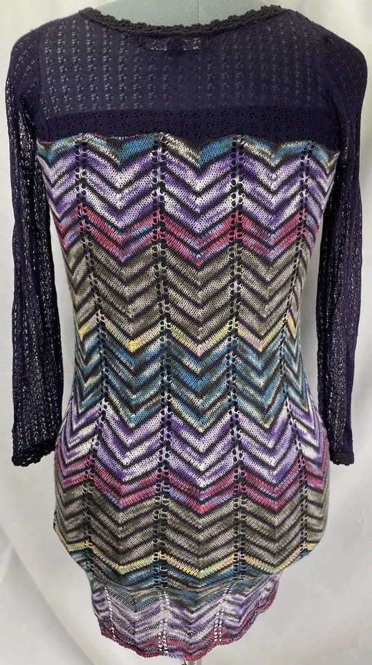 Vestido Fever Para Mujer Mediano Crochet Forrado Elástico Multicolor Chevron Usado en Excelente Condición Foto 3 de 4