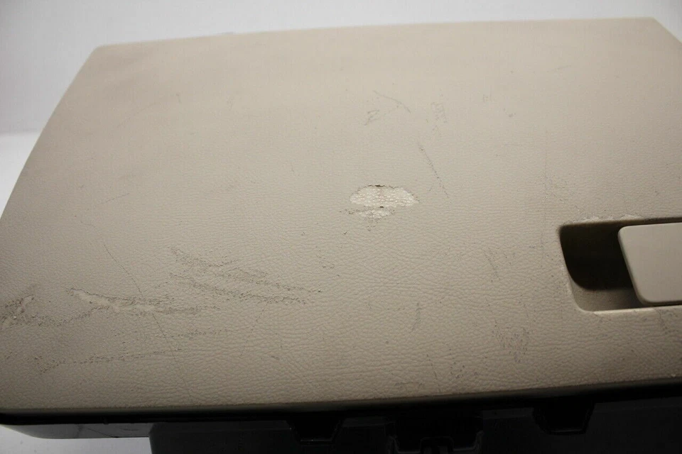 Volkswagen Passat 2009 2010 guantera bronceada OEM usada Foto 4 de 4