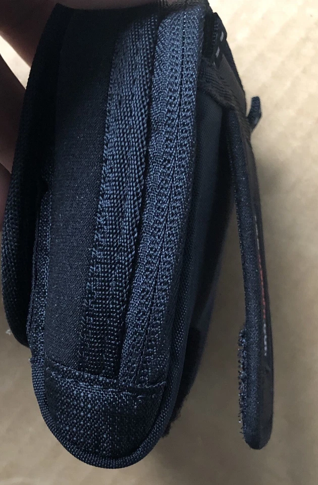 Genuine Lowepro REZO 20 BLACK Compact Digital Camera Universal Bag Pouch Case - Image 4 of 4