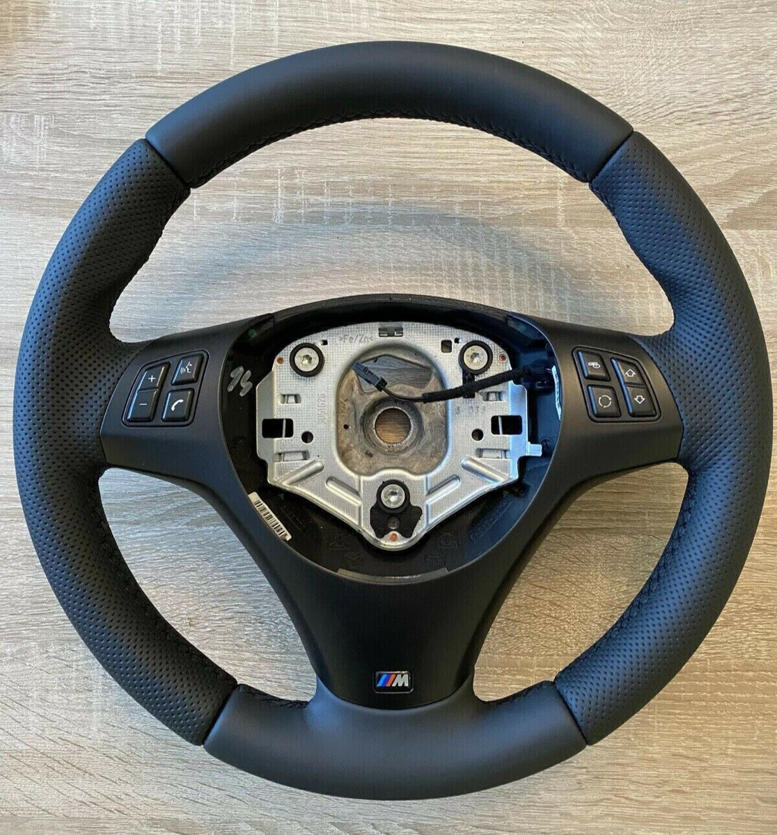 OEM BMW E92 Sport Steering Wheel E90 E91 E93 M3 E82 E81 E87 OEM BMW E92 Sport Steering Wheel E90 E91 E93 M3 E82 E81 E87