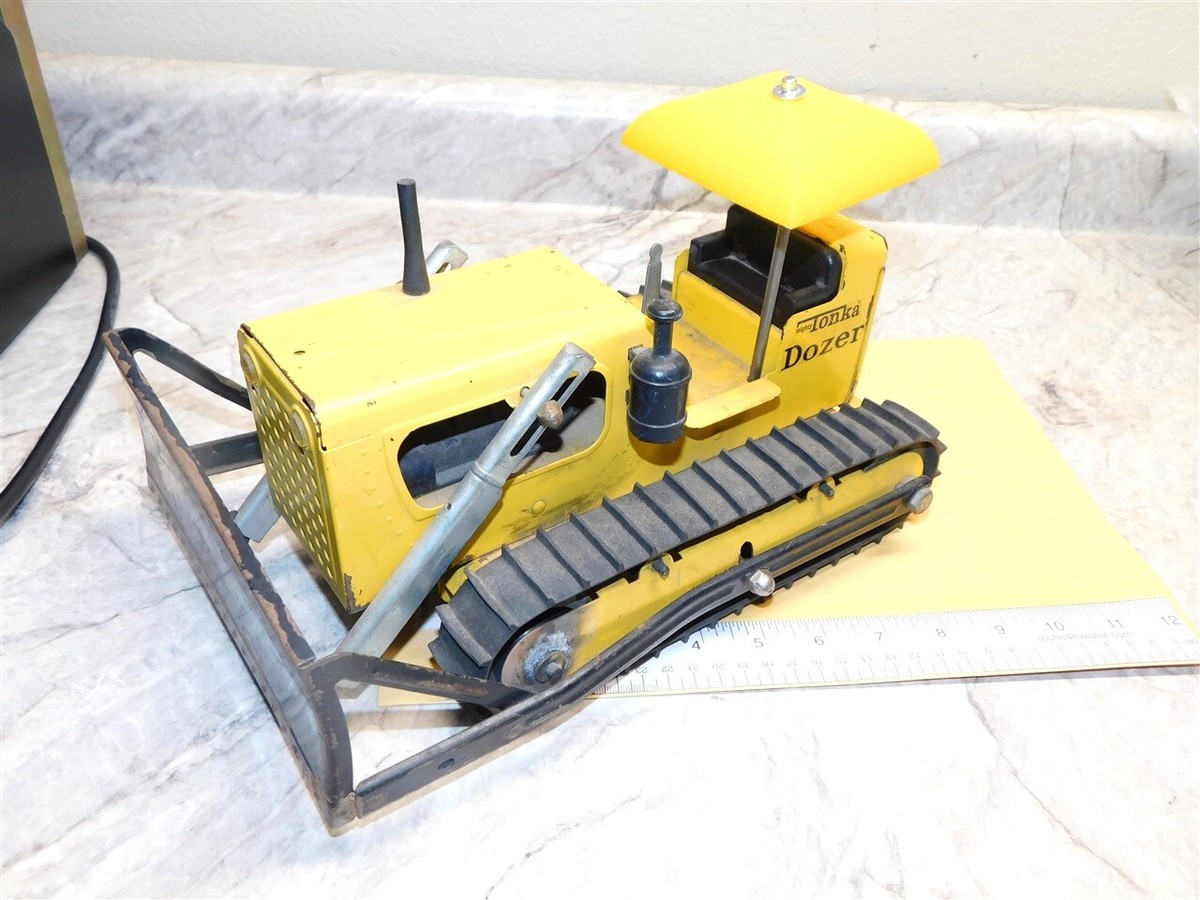 ヴィンテージ Tonka T-6 トンカ　ブルドーザー　　ミニカー　キャタピラ Vintage Tonka Bulldozer Toy - Etsy