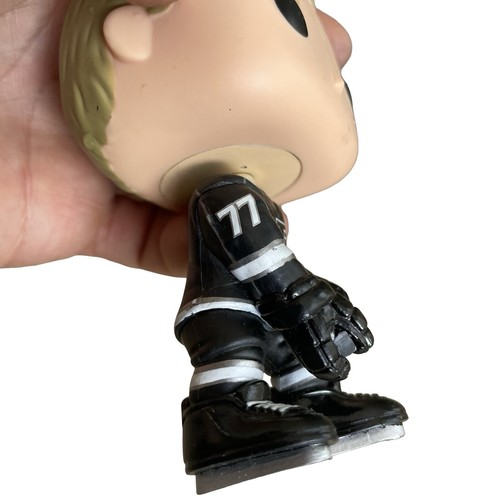 2 Funko Pop NHL McDavid 97 Oilers & Carter 77 LA Figures See Pics! - Picture 3 of 7