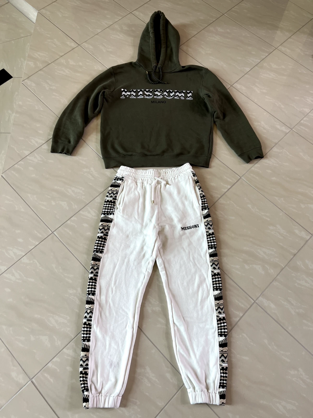 OFF WHITE #2592 MISSONI FELPA CON CAPPUCCIO UOMO LOGO RICAMATO TAGLIA M E PANTALONI BIANCO SPORCO Taglia S