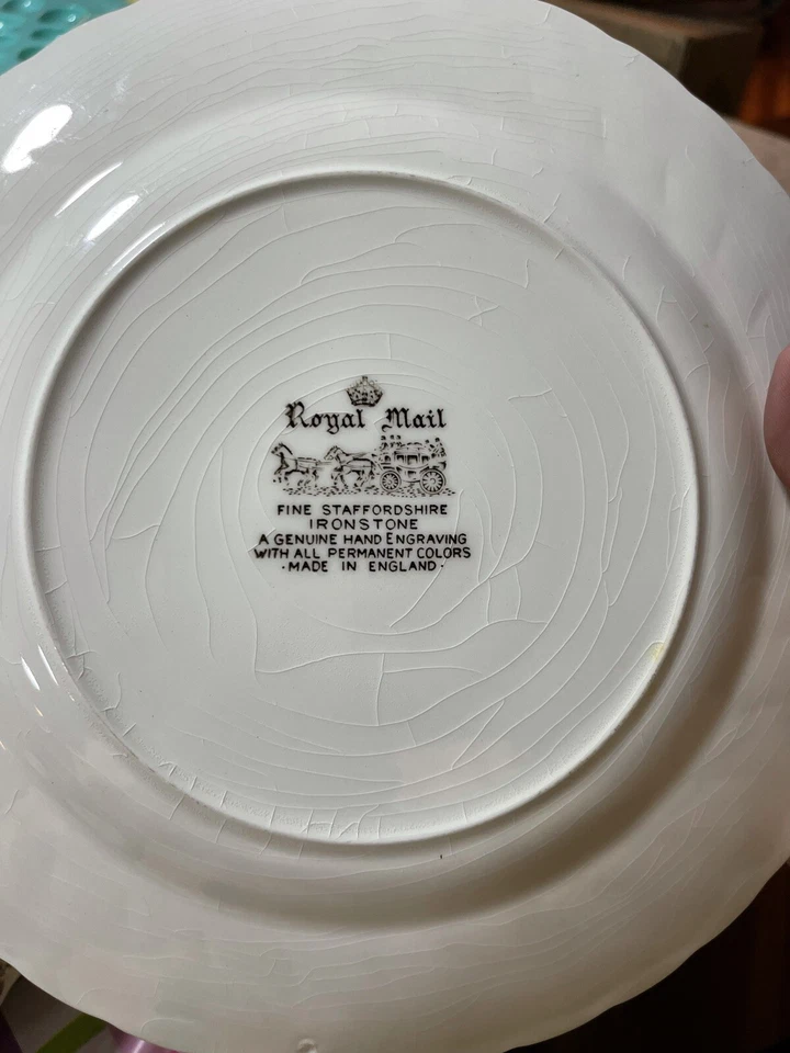 GorgeousChina...royal Mill l service for 10 fine china Vintage ,Scalloped Edging - Image 2 of 4