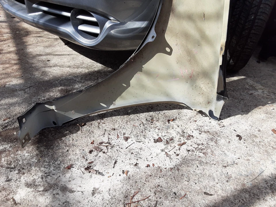 Guardabarros delantero derecho del pasajero Mitsubishi Galant 1999-2003 OEM, 110-59369A Foto 4 de 4