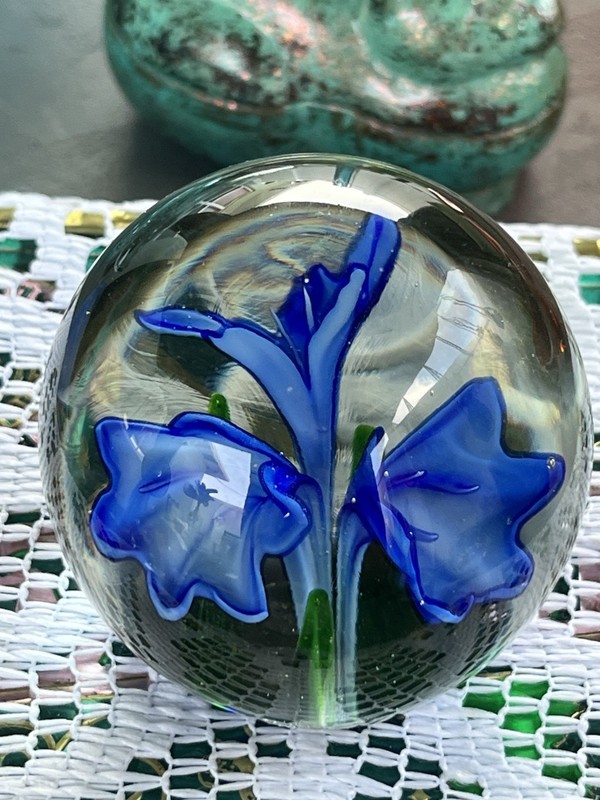 Mid Century Art Glass CROCUS Paperweight Orb w/ Blue Flower & Green Stems 3”