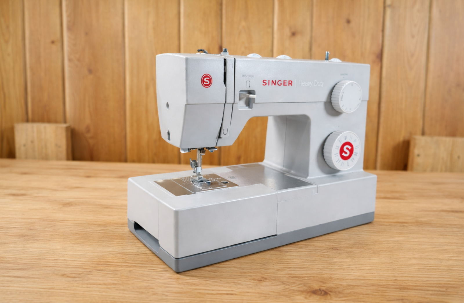 Singer 4423 Heavy Duty Sewing Machine - Gray (New)