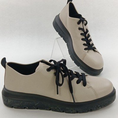 ECCO Shoes Womens Size 7.5 Beige Leather Casual Walking Sneakers Comfort BIOM