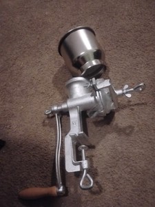Hand Operated Corn Grain Mill Grinder Useful Kitchen Tool