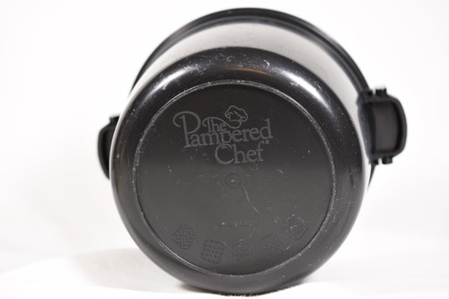 Pampered Chef Rice Cooker Plus 2779 Microwave Steamer 3 qt Locking Lid Black - Picture 3 of 6