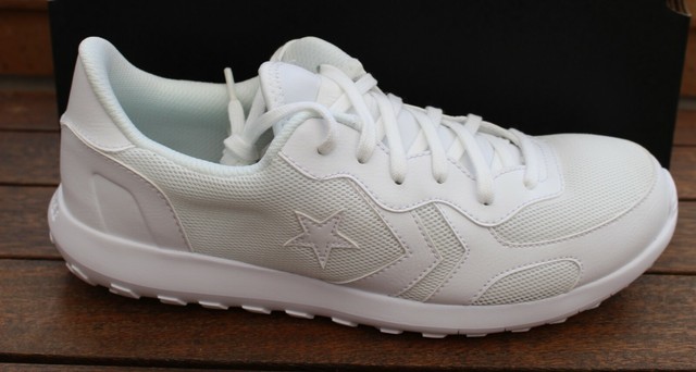 converse thunderbolt ultra breathable ox trainers