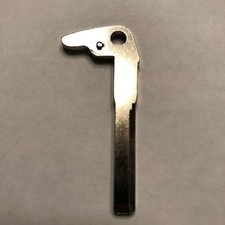 New Replacement Uncut Key Insert Emergency Blade For Mercedes Iyz3312