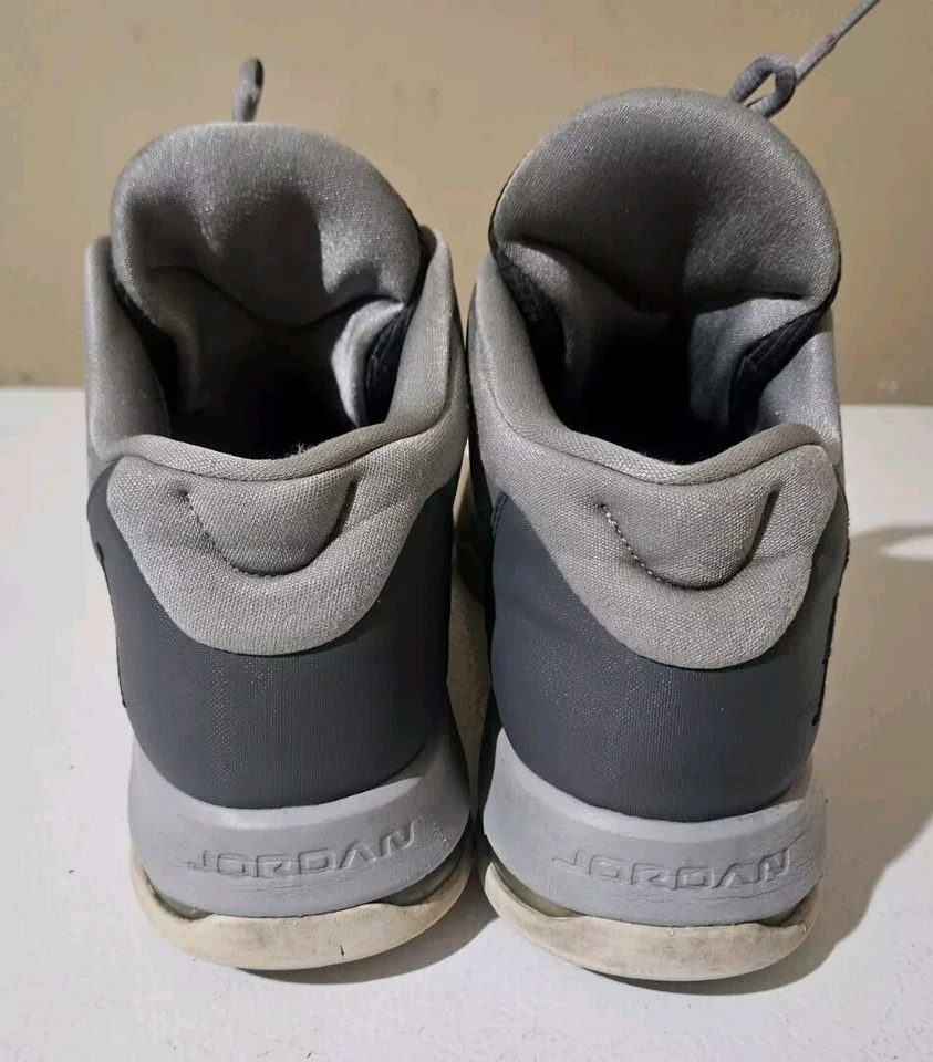 ZAPATOS DE BALONCESTO HOMBRE TALLA 13 NIKE AIR JORDAN 5 AM 807546-003 GRIS CUERO Foto 4 de 4