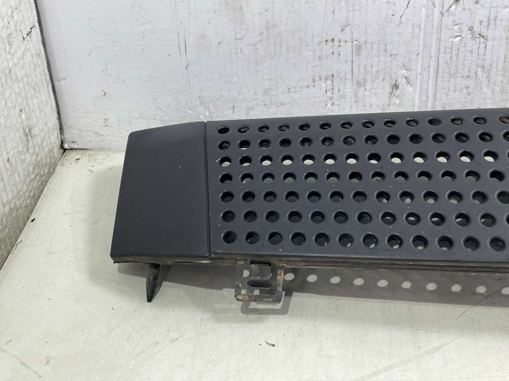 Fiat Punto HGT Griglia Centrale Paraurti Anteriore 735320943-735360050 | Gommauto Di Roda