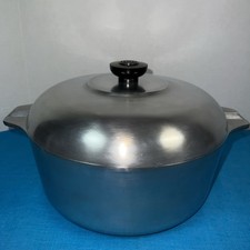 GHC Magnalite 5 Qt Round Dutch Oven 4248 with Lid