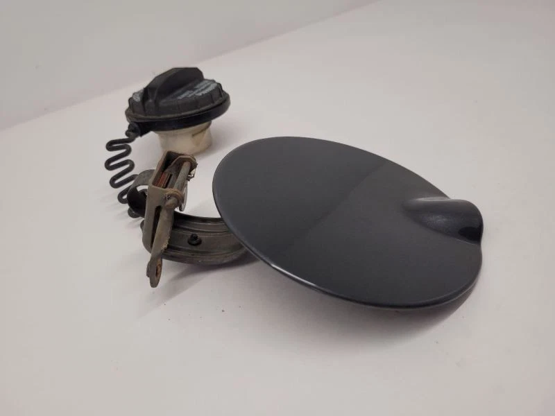 Серая дверь топливного бака 2007-2011 DODGE NITRO 55394206AD - Изображение 2 из 4