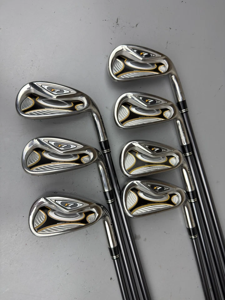 TaylorMade R7 Iron Set 4-PW REAX 65 Graphite Regular Flex R7 10.5 460 Driver - Image 4 of 4