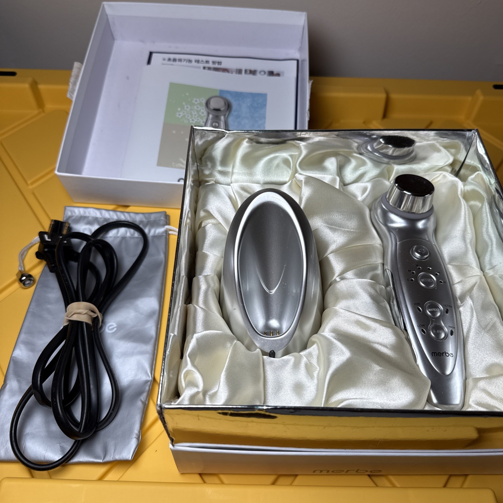 Ultrasonic Galvanic I-on Anti Aging Face Massager with USA Plug by LOTTS Merbe