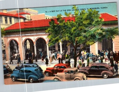 1948 St. Petersburg FL Open Air Post Office Linen Postcard - Busy Scene