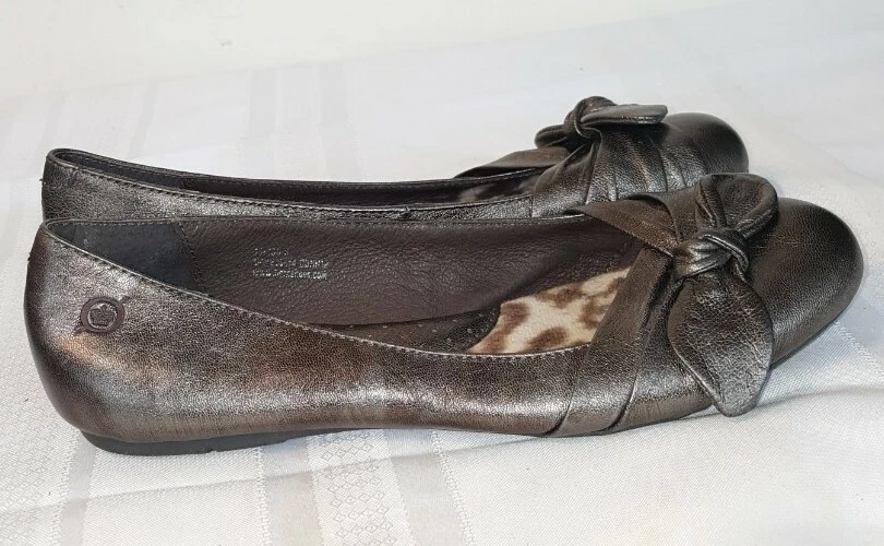 Pre-owned Leather Ballet Flats In Metallic