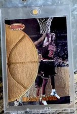 Michael Jordan Card TOPPS 90’s INSERT GOLD HOLO FOIL RARE 🔥 BULLS JERSEY #23