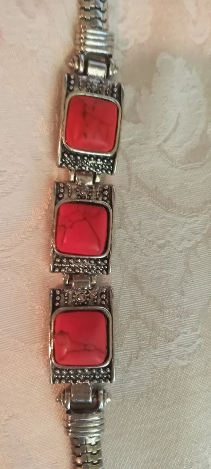 Pulsera de moda inspirada vintage con aspecto de diseñador rojo turquesa plateado 7,25 pulgadas Foto 4 de 4