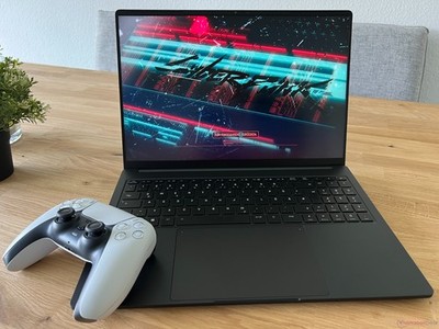 AnzeigeSCHENKER VISION 16 Pro (M23) - RTX 4070| i7-13700H | 16'' | 1.6kg | 1TB